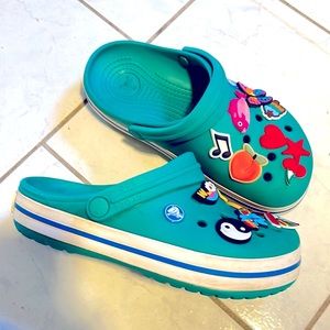 💚Crocs Junior size 4